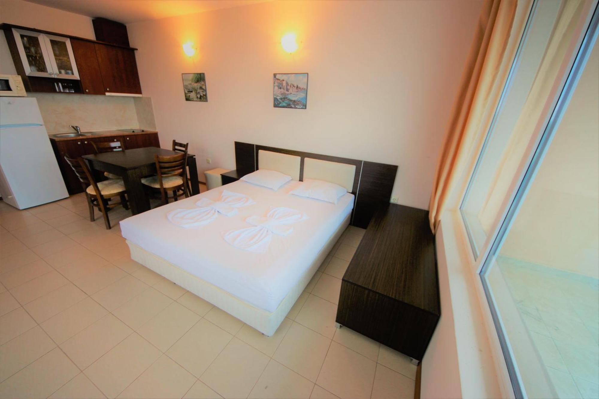 Menada Apartments In Sunny Beach Habitación foto