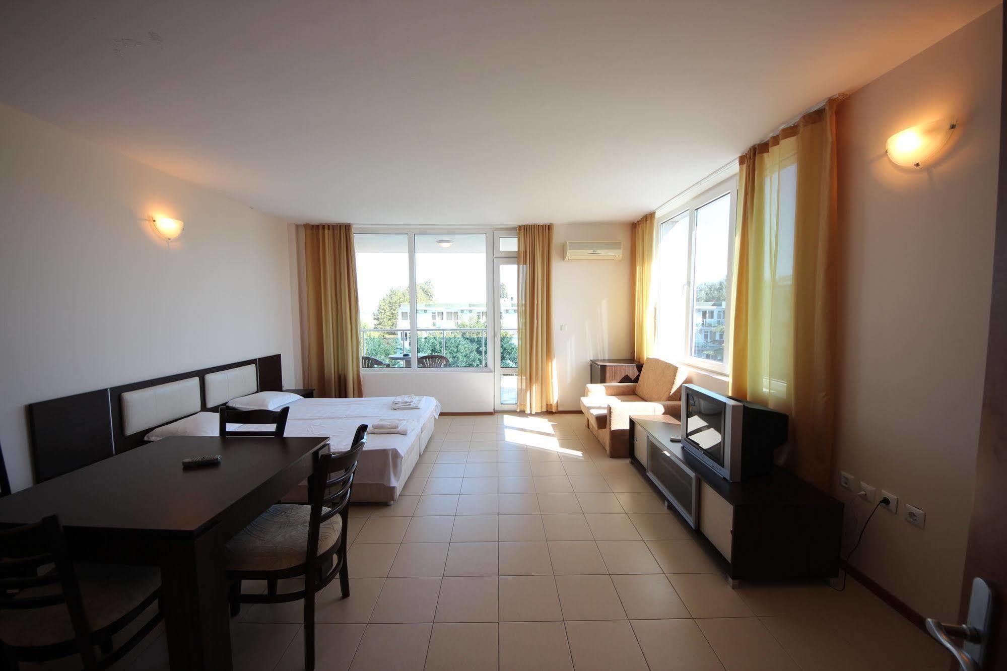 Menada Apartments In Sunny Beach Exterior foto