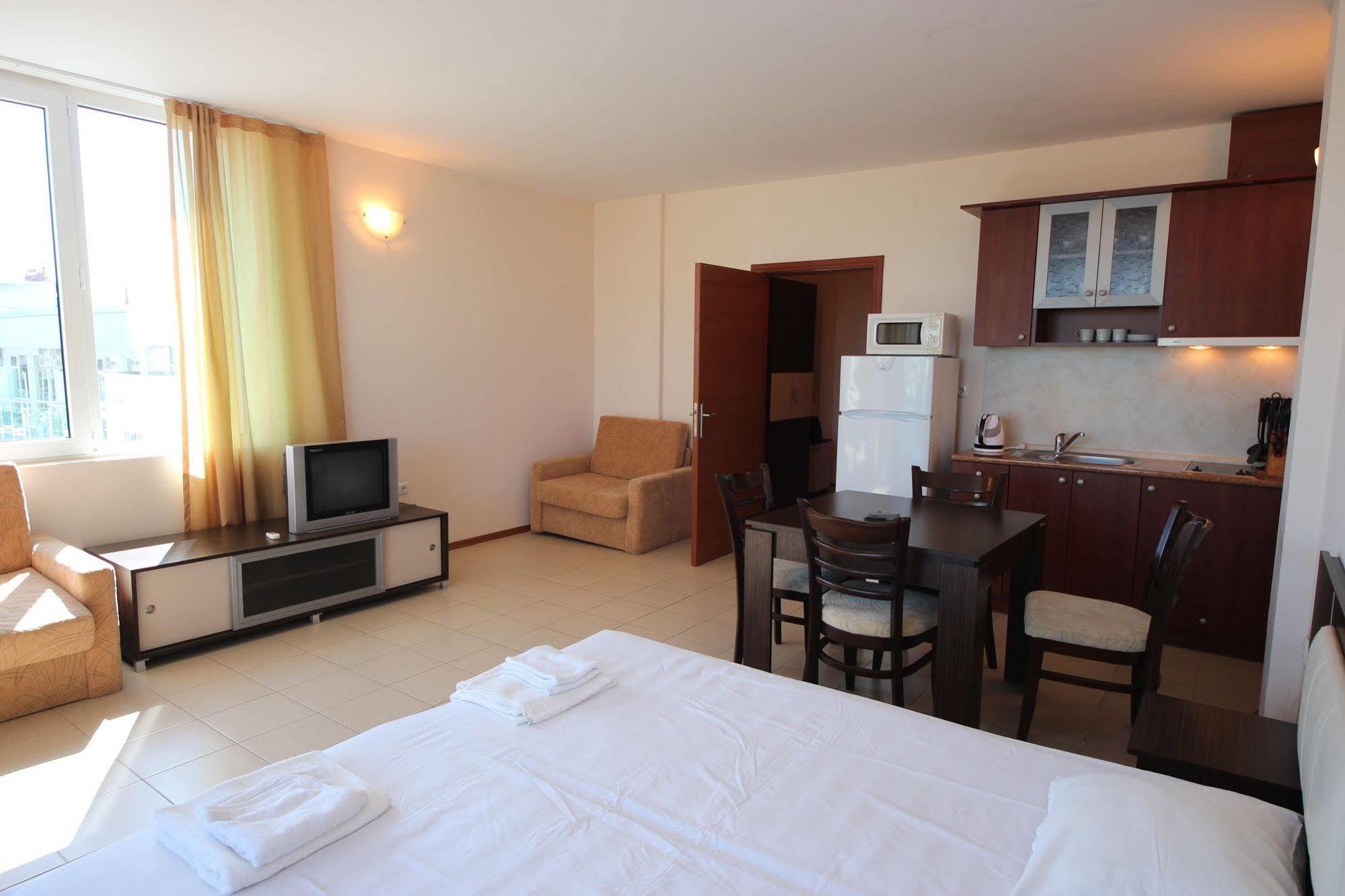 Menada Apartments In Sunny Beach Exterior foto